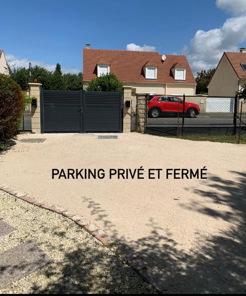 L'Echappee Briarde Apartment Marles-en-Brie Luaran gambar